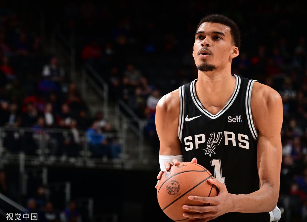 鲁伊维特作 鲁伊维特作