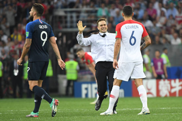 至比利亚雷 至比利亚雷